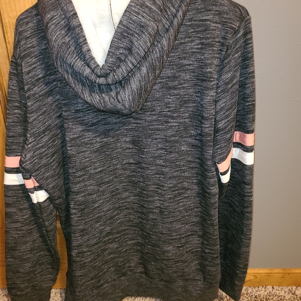 Women's sweatshirt